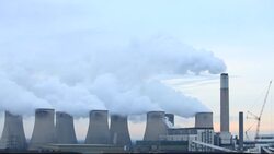 Ratcliffe on Soar power station in Nottinghamshire, UK, a massive cola fired power station which is contributing huge quantities of C02 to the atmosphere and driving climate change. Stock Footage