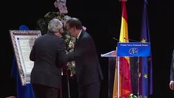 CLEAN : Juncker calls EU Balkans mini summit on refugees for Sunday News Clip