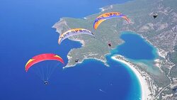 Enjoy the paragliding in Oludeniz. Stock Footage