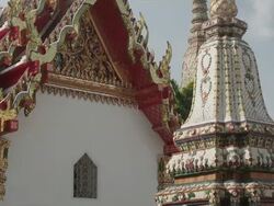LS TU pagodas and temples in Wat Pho, RED R3D 4K Stock Footage