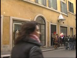 Fashion industry and Italian government to sign code to combat anorexic models News Clip