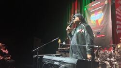 Steve Wonder announces plans to assist fire victims Instructional Video