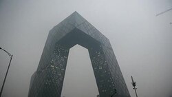 CLEAN : Beijing slashes traffic in pollution red alert (2) News Clip