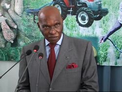 President Wade on Zimbabwe crisis News Clip