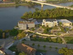 WS AERIAL View of of Hunter Museum of American Art on Tennessee River / Chattanooga, Tennessee, United States Stock Footage
