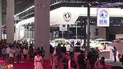 VOICED : El salon del automovil de Shanghai apunta al mercado de lujo News Clip