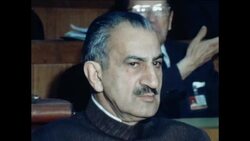 CUTS 10 03 82 TANZANIAN PRESIDENT NYERERE PRESENTED WITH AN AWARD IN NEW DELHI News Clip