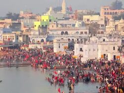 WS View of Pilgrims bathing in sacred Holy Lake at ajmer / Pushkar, Rajasthan, India  Stock Footage