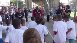 VOICED : Carl Lewis: Atletismo debe ser conducido por atletas News Clip