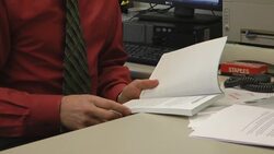 Expert: Man Didn't Have Right to Stay on Plane News Clip