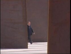 American sculptor Richard Serra unveils new exhibition in Paris Instructional Video