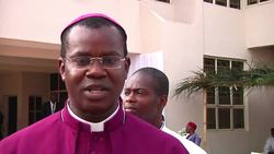 Hundreds at funeral of fearless writer who bowed to no political pressure News Clip