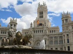 The Cibeles Fountain _Middle shot Stock Footage