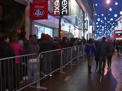 Shoppers flock to Boxing Day sales News Clip