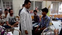 CLEAN : New Delhi hospitals treat worst dengue outbreak in five years News Clip