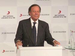 Acceptance speech by Julio Iglesias at Julio Iglesias Press Conference at Dorchester Hotel on May 12, 2014 in London, England. Stock Footage