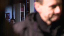 CLEAN : Police surround Cartier jewellery thieves in Paris News Clip