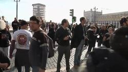 Demonstration in Paris against austerity measures, scuffles in Lisbon Instructional Video