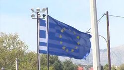 CLEAN : Hundreds of migrants storm out of detention centre in Chios News Clip