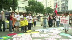 CLEAN : Protesters gather in last day of Confedera News Clip