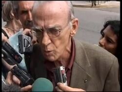 Dissident criticises US policy towards the island Instructional Video