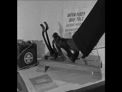 CAN 019 NEW INVENTIONS ON DISPLAY AT TRADE FAIR News Clip