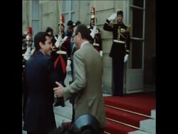 SYND 13 7 76 SPANISH PRIME MINISTER SUAREZ MEETS JACQUES CHIRAC IN PARIS News Clip