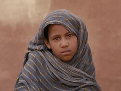 Portrait of mauritanian girl Stock Footage