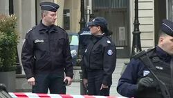 CLEAN : Paris fraud squad offices evacuated over bomb scare News Clip