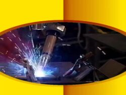 robotic welder Stock Footage