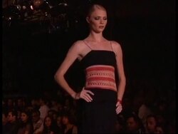 ENTERTAINMENT DAILY: ENT4 - INDIA FASHION - Pt 1 Instructional Video