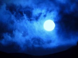 Blue sun framed Stock Footage