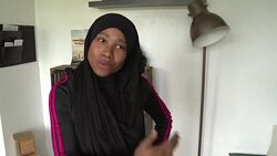 VOICED : For Ramadan blogger helps fellow Muslims stay fit while fasting News Clip