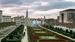 HD Time-lapse: Pedestrian at Brussels Grand Place garden Belgium sunset Stock Footage