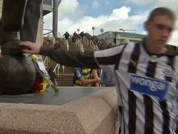 Newcastle football fans pay tribute to MH17 victims News Clip