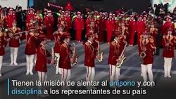 CLEAN : Las animadoras norcoreanas enloquecen a Pyeongchang News Clip