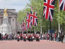 WS View of Grenadier guards band marching at Buckingham Palace AUDIO / London, United Kingdom Stock Footage