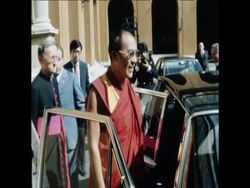 UNUSED 11 10 80 DALAI LAMA VISITS POPE PAUL II AT THE VATICAN Instructional Video