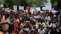CLEAN : Hundreds protest in India against the lynching of Muslims News Clip
