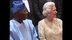 Queen & CHOGM Officials in Family Photo News Clip