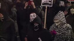 CLEAN : Several thousands of Anonymous march in masks in London News Clip