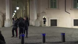 CLEAN : Italian president asks PM Renzi to delay resignation for budget News Clip