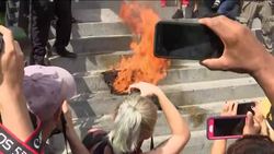 Tension, Scuffles as Thousands Protest in Boston Instructional Video