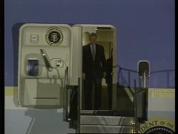 USA: ARKANSAS: PRESIDENT BILL CLINTON ARRIVES HOME TO VOTE News Clip