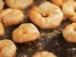 Frying shrimps Stock Footage