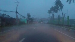 CLEAN : Three missing thousands flee as typhoon hits Philippines News Clip