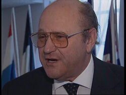 WORLD WIDE: USA DROPS OPPOSITION TO REATO RUGGIERO News Clip