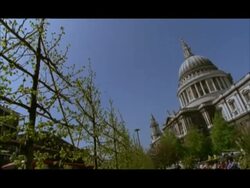 MWA Pan right across St Paul's cathedral and grounds, London, England Stock Footage