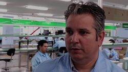 VOICED : Tabletas y portatiles surgen de manos cubanas News Clip