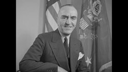 Eddie Rickenbacker poses for photo opportunity in Washington, DC, after his 1942 rescue at sea News Clip